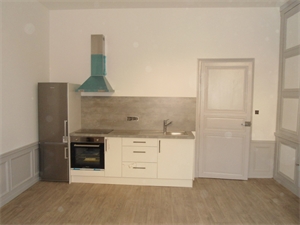 t2 à la location -   10200  BAR SUR AUBE, surface 50 m2 location t2 - UBI480524486